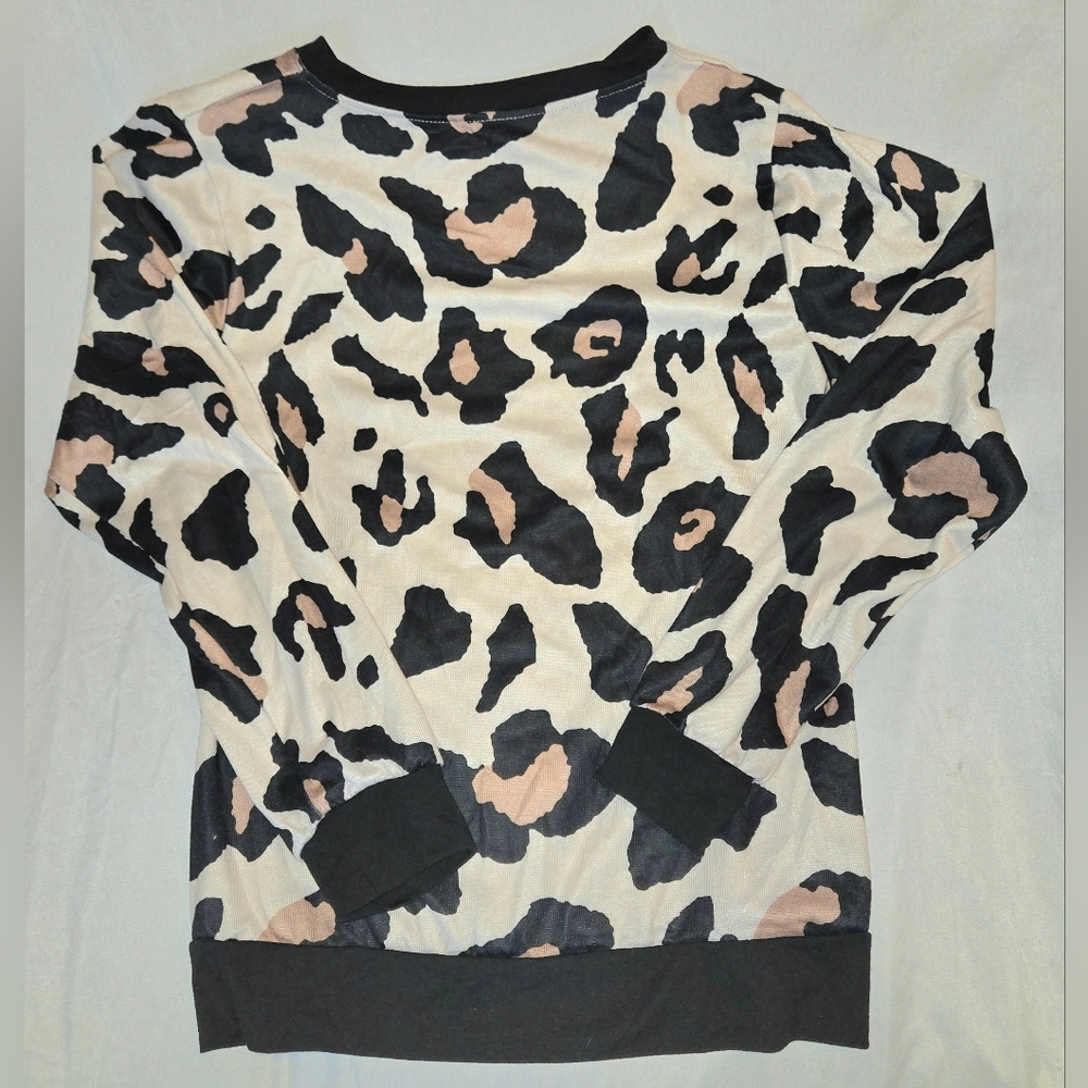 Leopard Print Women's Long Sleeve Crew Neck Top Black Band At Waist And Cuffs - Picture 4 of 4